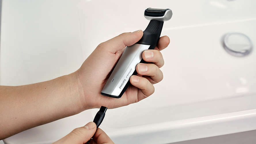 Philips Norelco Bodygroomer BG5025/49 - skin friendly, showerproof, back and bod - TuracellUSA