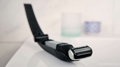 Philips Norelco Bodygroomer BG5025/49 - skin friendly, showerproof, back and bod - TuracellUSA